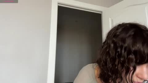 Snapshot of odettehatt chatting on May 2026 04:54:01 AM Thea online show from May 2026 04:54:01 AM