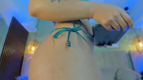 Holly online show from October 2025 11:21:01 AM