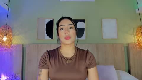 Holly online show from December 2025 11:18:01 AM