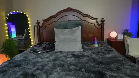 Gray online show from February 2025 01:30:02 PM