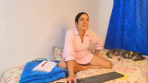 Snapshot of oh_tique chatting on October 2025 06:41:02 PM LU online show from October 2025 06:41:02 PM