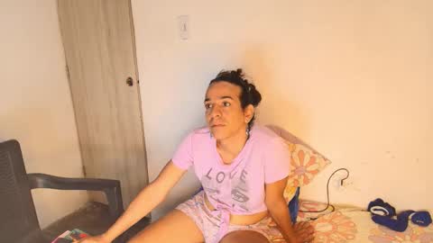 Snapshot of oh_tique chatting on December 2025 02:37:01 PM LU online show from December 2025 02:37:01 PM