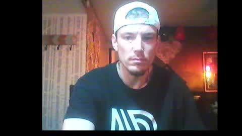 Snapshot of oh_you_know69 chatting on January 2025 02:00:02 AM who dares toss me some tips lets have fun online show from January 2025 02:00:02 AM