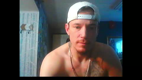 Snapshot of oh_you_know69 chatting on January 2025 09:43:02 PM who dares toss me some tips lets have fun online show from January 2025 09:43:02 PM