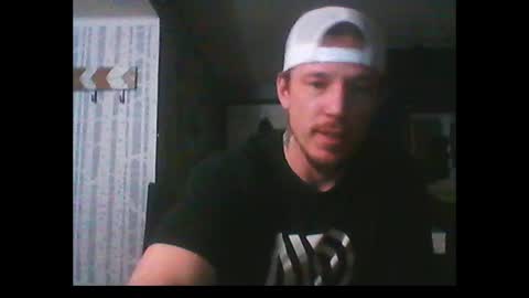 Snapshot of oh_you_know69 chatting on February 2025 05:31:01 AM who dares toss me some tips lets have fun online show from February 2025 05:31:01 AM