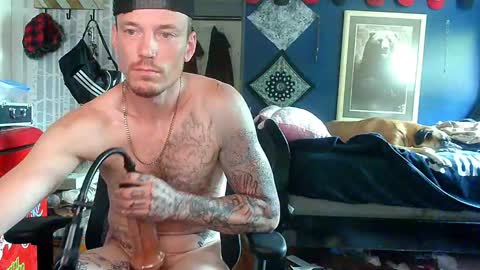 Snapshot of oh_you_know69 chatting on September 2025 11:37:01 PM who dares toss me some tips lets have fun online show from September 2025 11:37:01 PM