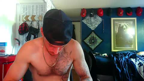 Snapshot of oh_you_know69 chatting on September 2025 08:54:01 PM who dares toss me some tips lets have fun online show from September 2025 08:54:01 PM
