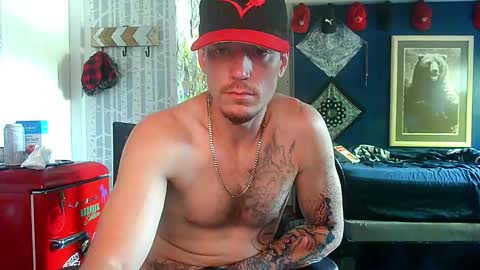 Snapshot of oh_you_know69 chatting on September 2025 09:17:02 PM who dares toss me some tips lets have fun online show from September 2025 09:17:02 PM