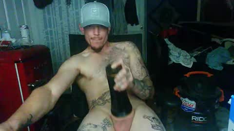 Snapshot of oh_you_know69 chatting on October 2025 11:44:01 AM who dares toss me some tips lets have fun online show from October 2025 11:44:01 AM