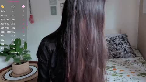 ohanna_ online show from October 2025 08:53:02 PM