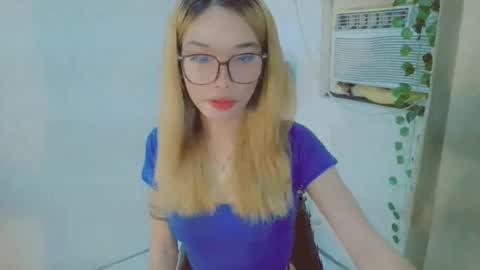 ohmyalessandraxcx online show from September 2025 11:24:01 AM