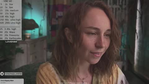 Snapshot of ohmymojo chatting on October 2025 02:57:02 AM Mo online show from October 2025 02:57:02 AM