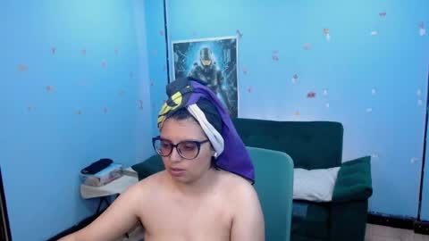Snapshot of ohmysqueak chatting on July 2026 02:05:17 AM ohmysqueak online show from July 2026 02:05:17 AM