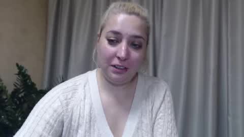 Snapshot of ohsweetiren chatting on November 2025 07:30:02 AM Iren online show from November 2025 07:30:02 AM