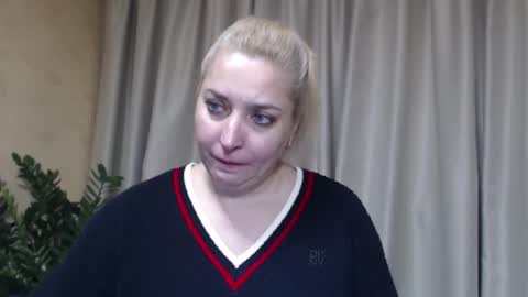 Snapshot of ohsweetiren chatting on November 2025 08:58:02 AM Iren online show from November 2025 08:58:02 AM