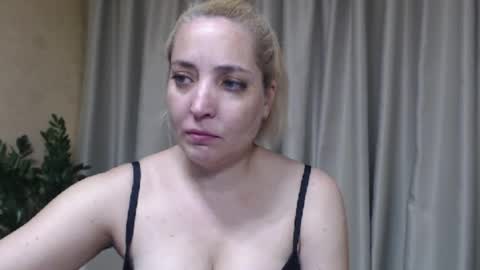 Snapshot of ohsweetmari chatting on July 2026 02:44:01 PM Mari online show from July 2026 02:44:01 PM