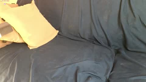 Yumi online show from November 2025 08:49:01 PM