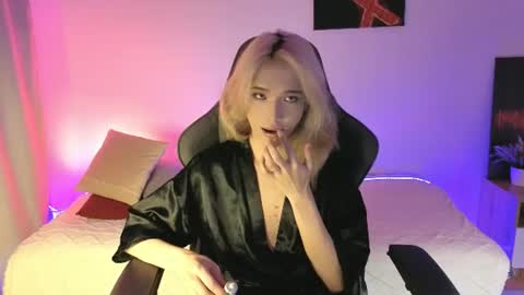 Snapshot of okerriella chatting on June 2026 09:02:01 PM Ami online show from June 2026 09:02:01 PM
