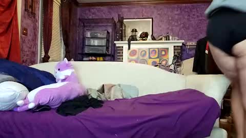 oknpc online show from October 2025 10:57:02 AM