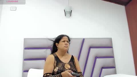 Olaia  online show from February 2026 12:05:02 PM