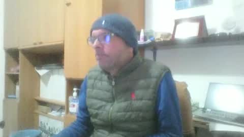 Snapshot of olak21 chatting on November 2025 10:47:02 AM olak21 online show from November 2025 10:47:02 AM
