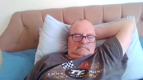 Snapshot of old_fkr chatting on December 2024 09:45:01 AM old_fkr online show from December 2024 09:45:01 AM