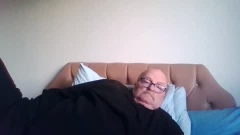 Snapshot of old_fkr chatting on January 2025 04:18:01 PM old_fkr online show from January 2025 04:18:01 PM