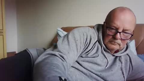 Snapshot of old_fkr chatting on January 2025 03:55:02 PM old_fkr online show from January 2025 03:55:02 PM