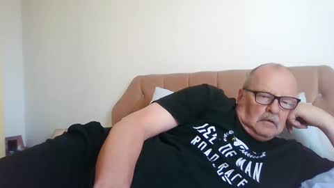 Snapshot of old_fkr chatting on October 2025 09:18:02 AM old_fkr online show from October 2025 09:18:02 AM