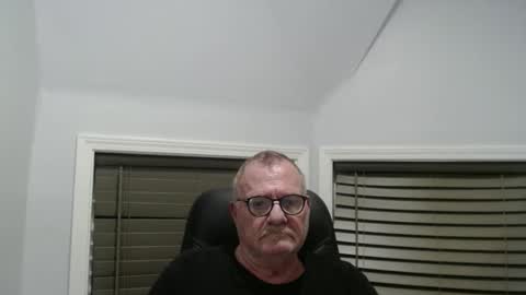 Snapshot of oldguybigd chatting on September 2025 05:01:02 AM oldguybigd online show from September 2025 05:01:02 AM