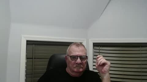 Snapshot of oldguybigd chatting on October 2025 03:46:02 AM oldguybigd online show from October 2025 03:46:02 AM