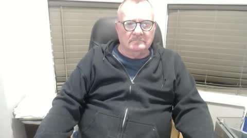 Snapshot of oldguybigd chatting on November 2025 01:59:02 AM oldguybigd online show from November 2025 01:59:02 AM