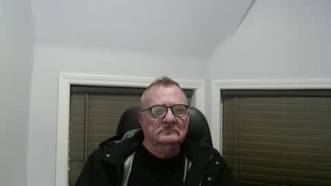 Snapshot of oldguybigd chatting on November 2025 02:31:02 AM oldguybigd online show from November 2025 02:31:02 AM