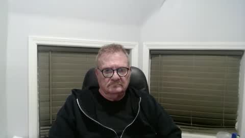 Snapshot of oldguybigd chatting on December 2025 04:39:02 AM oldguybigd online show from December 2025 04:39:02 AM