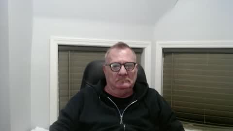 Snapshot of oldguybigd chatting on December 2025 04:08:02 AM oldguybigd online show from December 2025 04:08:02 AM