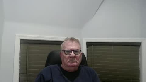 Snapshot of oldguybigd chatting on January 2026 05:00:01 AM oldguybigd online show from January 2026 05:00:01 AM