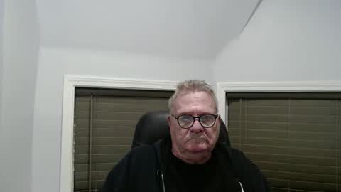 Snapshot of oldguybigd chatting on January 2026 05:01:02 AM oldguybigd online show from January 2026 05:01:02 AM