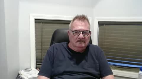 oldguybigd online show from March 2026 01:43:02 AM