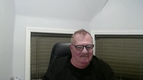 Snapshot of oldguybigd chatting on April 2026 03:11:01 AM oldguybigd online show from April 2026 03:11:01 AM
