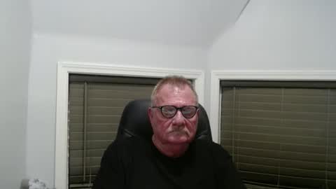 Snapshot of oldguybigd chatting on May 2026 04:50:02 AM oldguybigd online show from May 2026 04:50:02 AM
