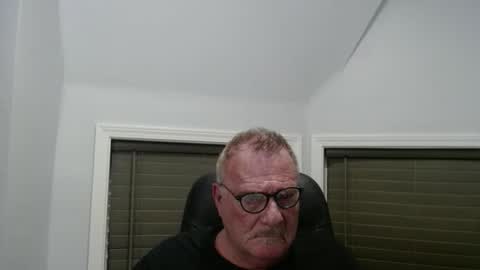 Snapshot of oldguybigd chatting on May 2026 05:03:02 AM oldguybigd online show from May 2026 05:03:02 AM