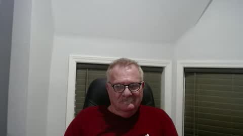 Snapshot of oldguybigd chatting on May 2026 05:27:01 AM oldguybigd online show from May 2026 05:27:01 AM