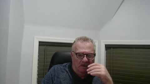 Snapshot of oldguybigd chatting on May 2026 05:05:02 AM oldguybigd online show from May 2026 05:05:02 AM