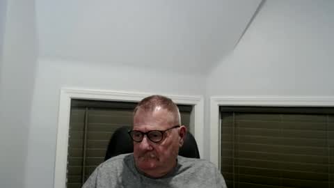 Snapshot of oldguybigd chatting on May 2026 06:31:02 AM oldguybigd online show from May 2026 06:31:02 AM