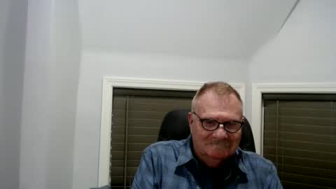 Snapshot of oldguybigd chatting on May 2026 04:31:01 AM oldguybigd online show from May 2026 04:31:01 AM