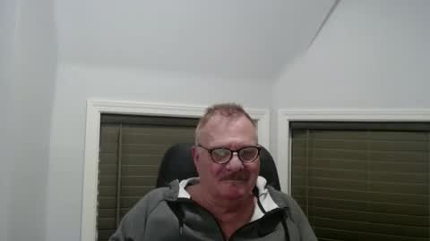 Snapshot of oldguybigd chatting on June 2026 04:14:02 AM oldguybigd online show from June 2026 04:14:02 AM