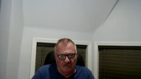 Snapshot of oldguybigd chatting on June 2026 06:06:01 AM oldguybigd online show from June 2026 06:06:01 AM