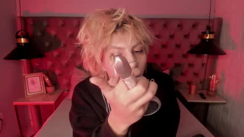 oliiverr22 online show from December 2025 03:07:02 PM