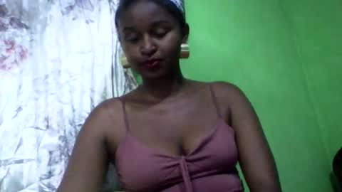 Snapshot of olinah610 chatting on October 2025 04:38:02 PM olinah610 online show from October 2025 04:38:02 PM