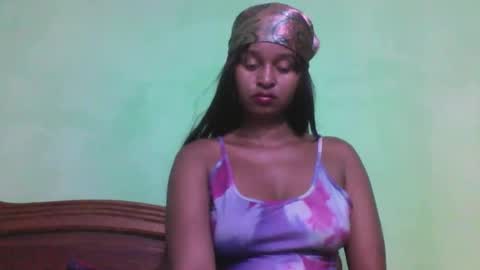 olinah610 online show from November 2025 07:49:02 PM